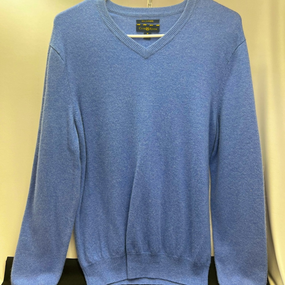 Club Room V neck 100% cashmere sweater men’s size medium